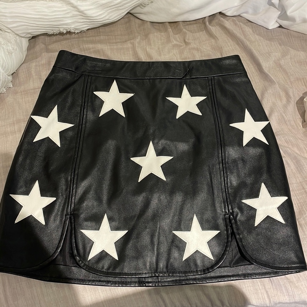 Stars pleather skirt